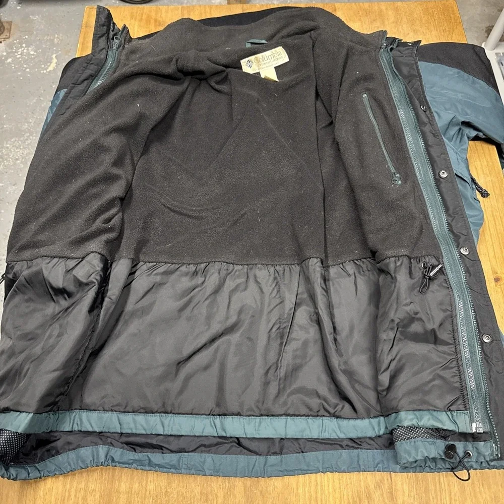 Columbia Sportswear Company this vintage